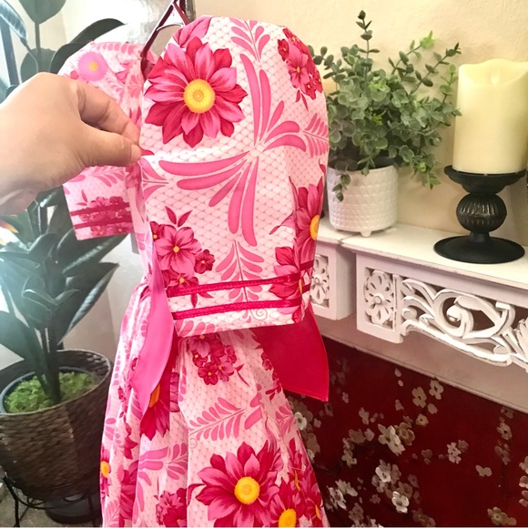 Girls white & pink fuschia  Floral print Patadyong Terno - Dress set - Picture 5 of 8